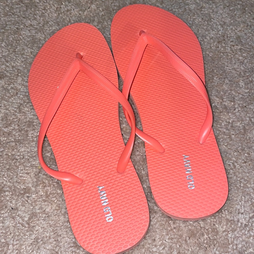 🩴  Old Navy Flip Flops!! 🩴